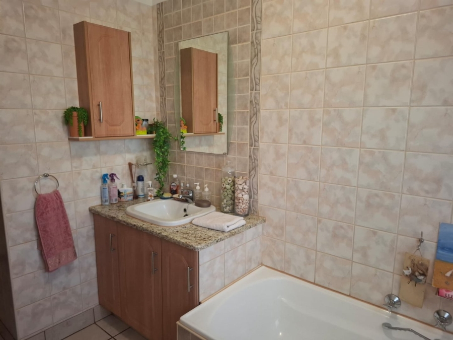 4 Bedroom Property for Sale in Hillsboro Free State